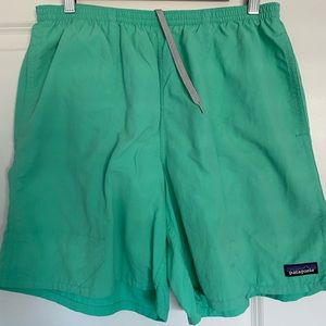 Patagonia Baggies Longs 7” Shorts - Green Size M